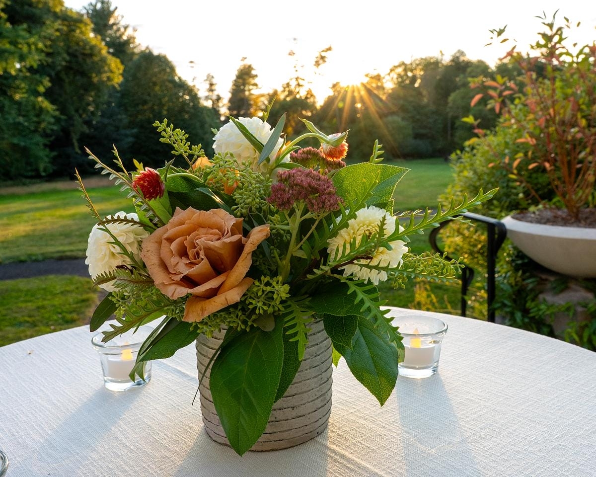 Photo: Kara Raudenbush Photography
 - Floral bouquet at Main House rental
